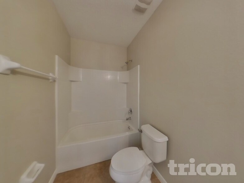 Building Photo - 1617 Tamarind Rd