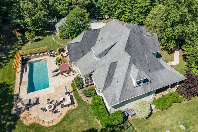 Building Photo - 246 Valley Meadow Dr