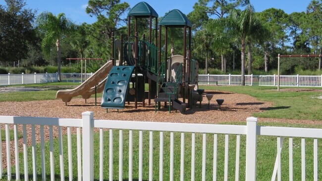 Building Photo - 1777 Sawgrass Dr SW