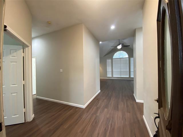 Building Photo - 904 Santa Cruz Dr