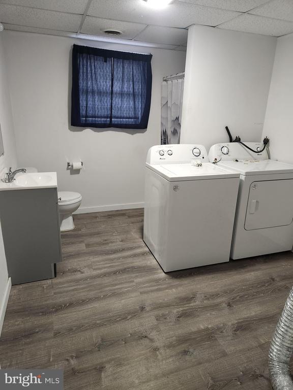 Building Photo - 513 E 11th Ave