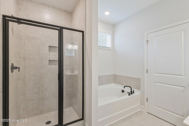 Building Photo - 570 Tullimore Ln