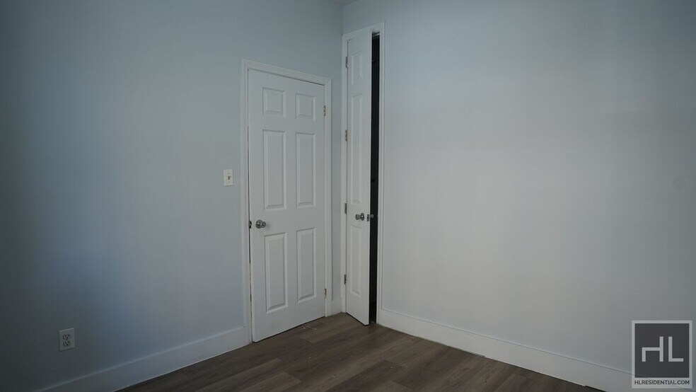 Building Photo - CLINTON AVENUE