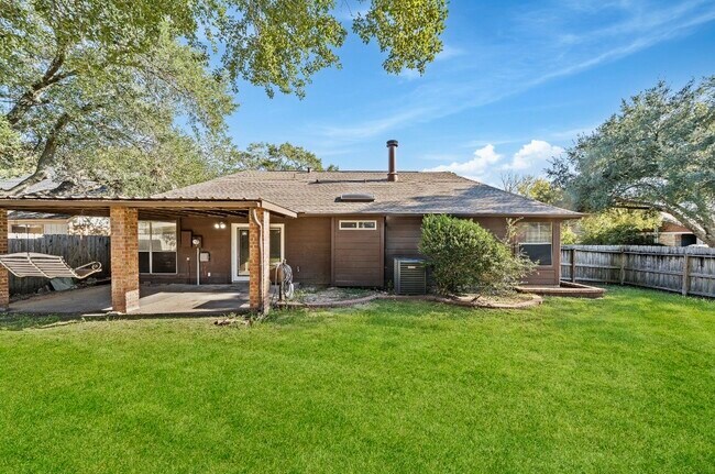 Building Photo - 22018 Silver Lode Dr