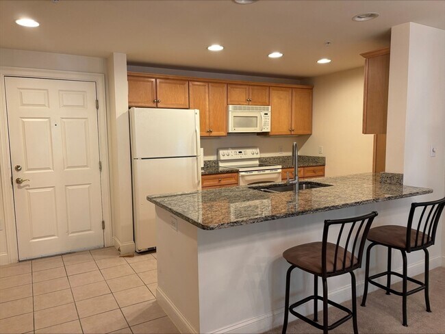 Building Photo - 1214 Emerald Ct