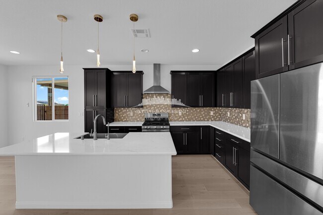 Building Photo - 4066 Painted Lady Ave