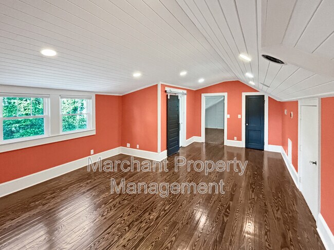 Building Photo - 312 Briarcliff Dr