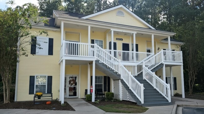 Building Photo - 5054 Belleglen Ct