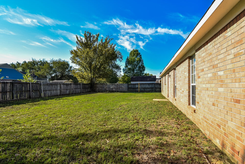Building Photo - 7110 Redfern Dr