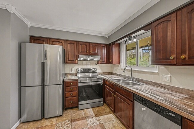 Building Photo - 2613 Rhapsody Dr
