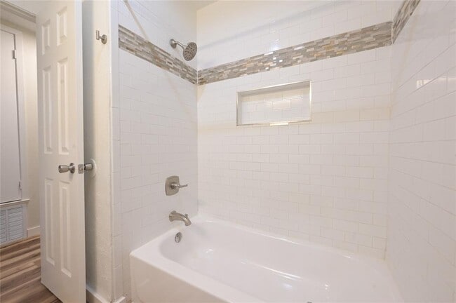 Building Photo - 1200 Matthews Ln