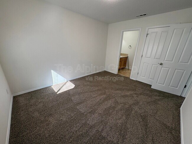 Building Photo - 210 NW Connell Ave