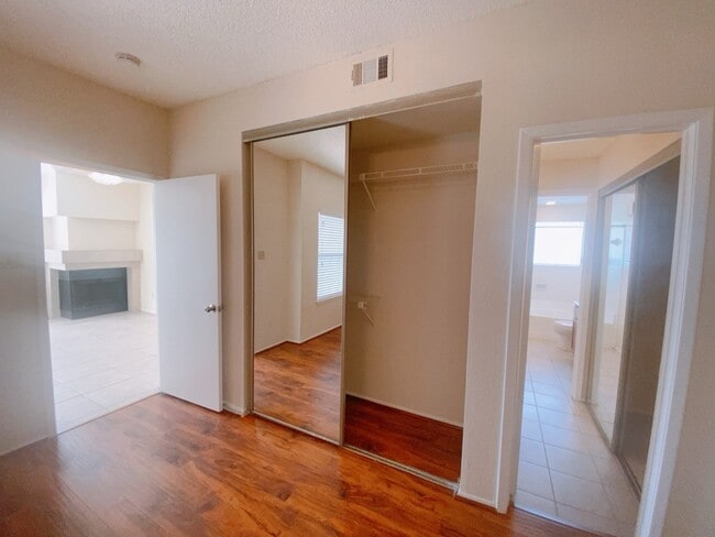 Building Photo - 7900 Bissonnet St