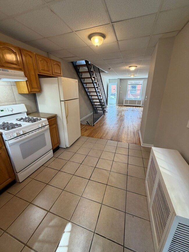 Building Photo - Move-In Ready 3BR/1BA South Philly Rowhome with In-Unit Laundry — 2 or 3BR Housing Choice Voucher...