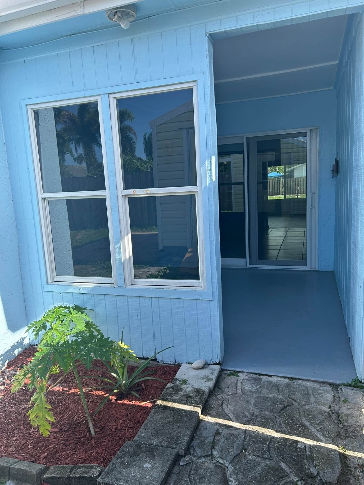 Quaint, cozy outdoor space - 7669 SE James St