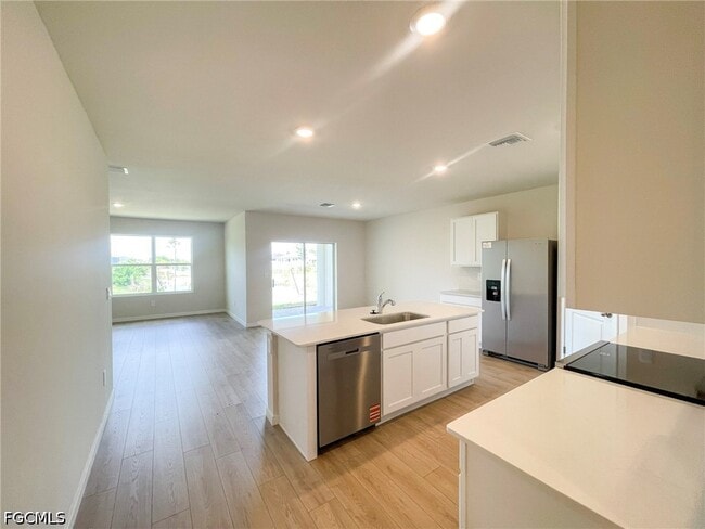 Building Photo - 1321 NE 9th St