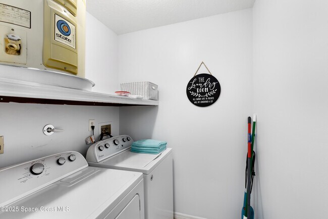 Building Photo - 3165 South St