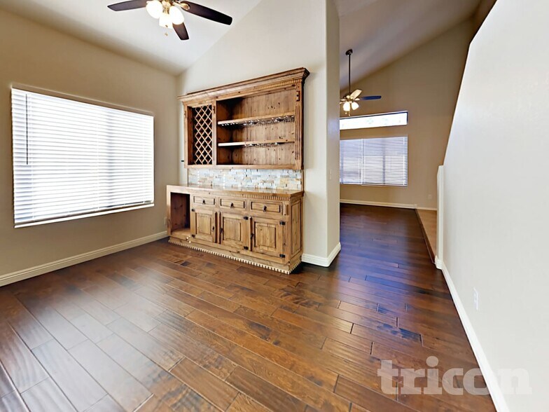 Building Photo - 16286 N 159th Dr