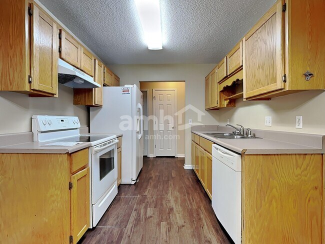 Building Photo - 20 Longleaf Cir