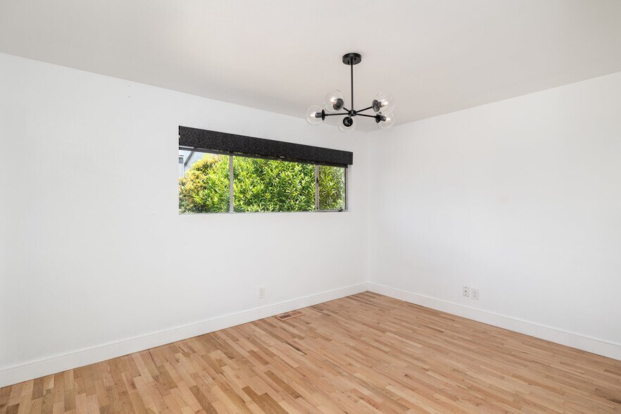 Building Photo - 458 SW 126th St