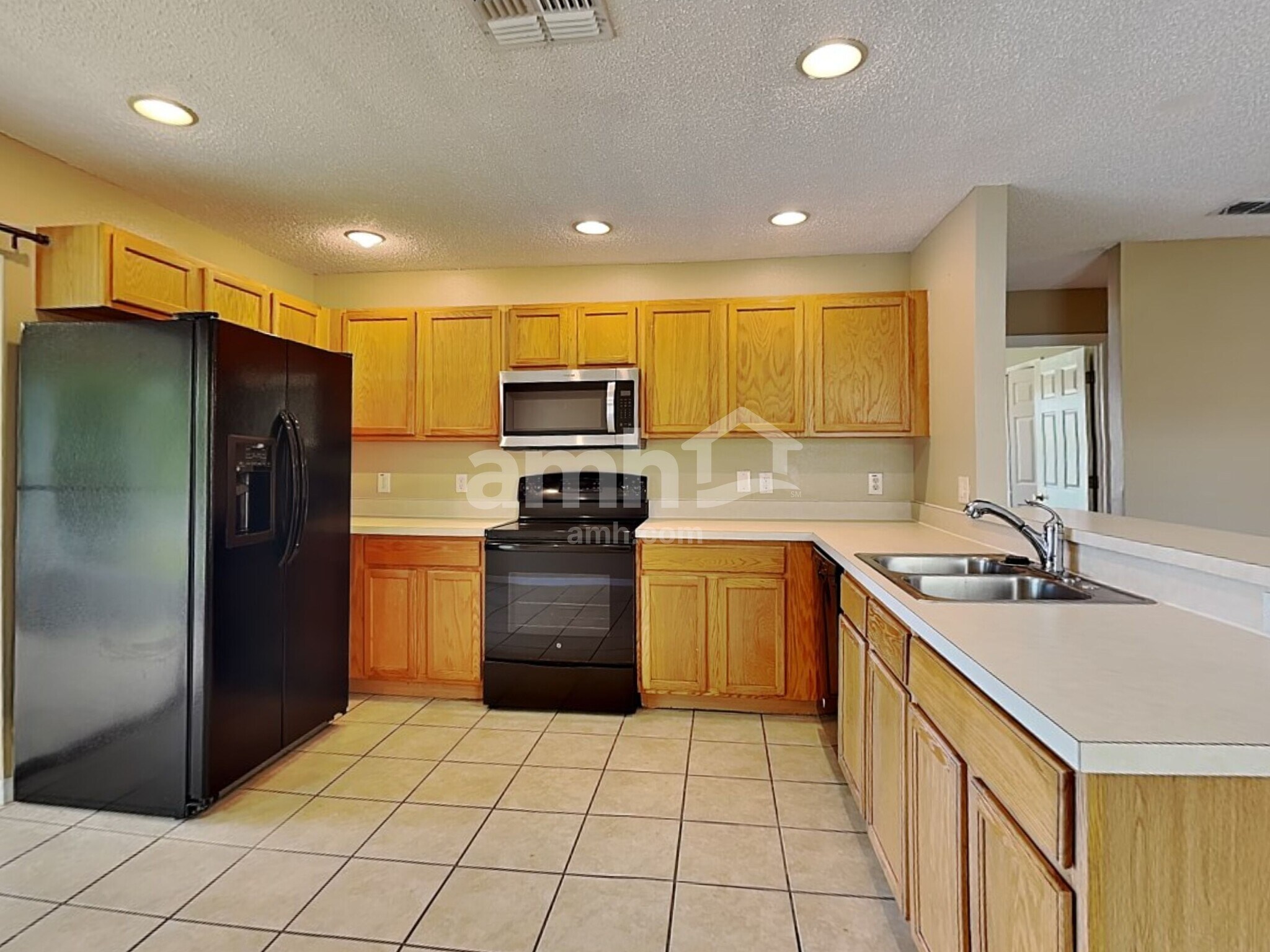 Building Photo - 233 Southbridge Cir