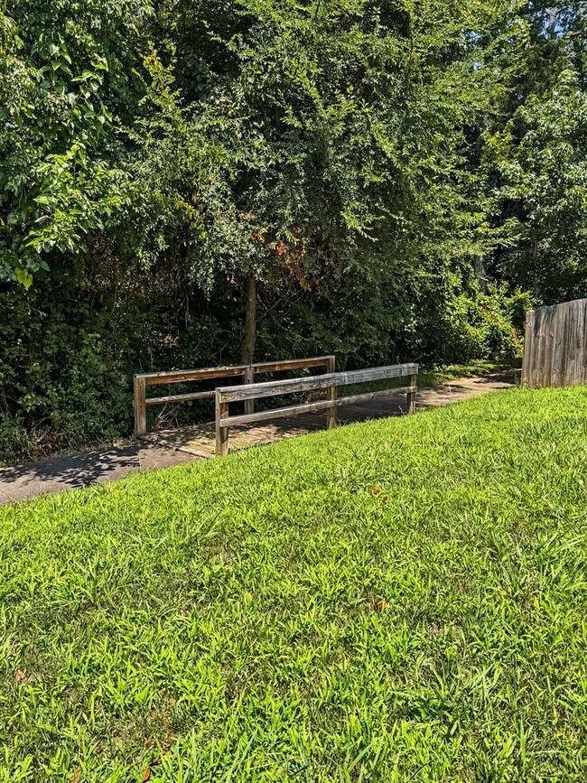 Building Photo - 2717 Forest Grove Ct