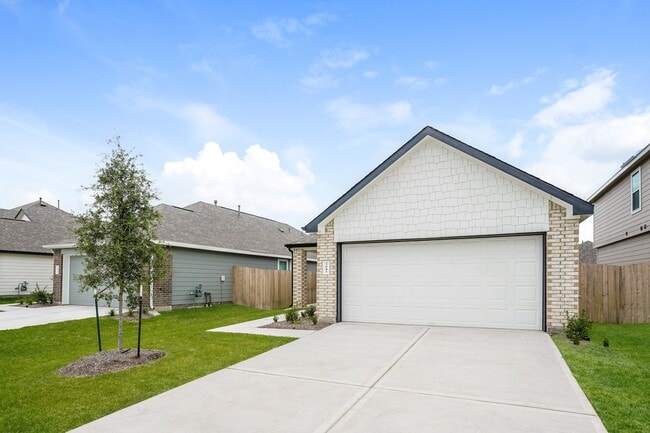 Building Photo - 3041 Paintbrush Dr