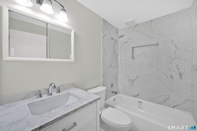 Building Photo - 23 Bancroft Rd