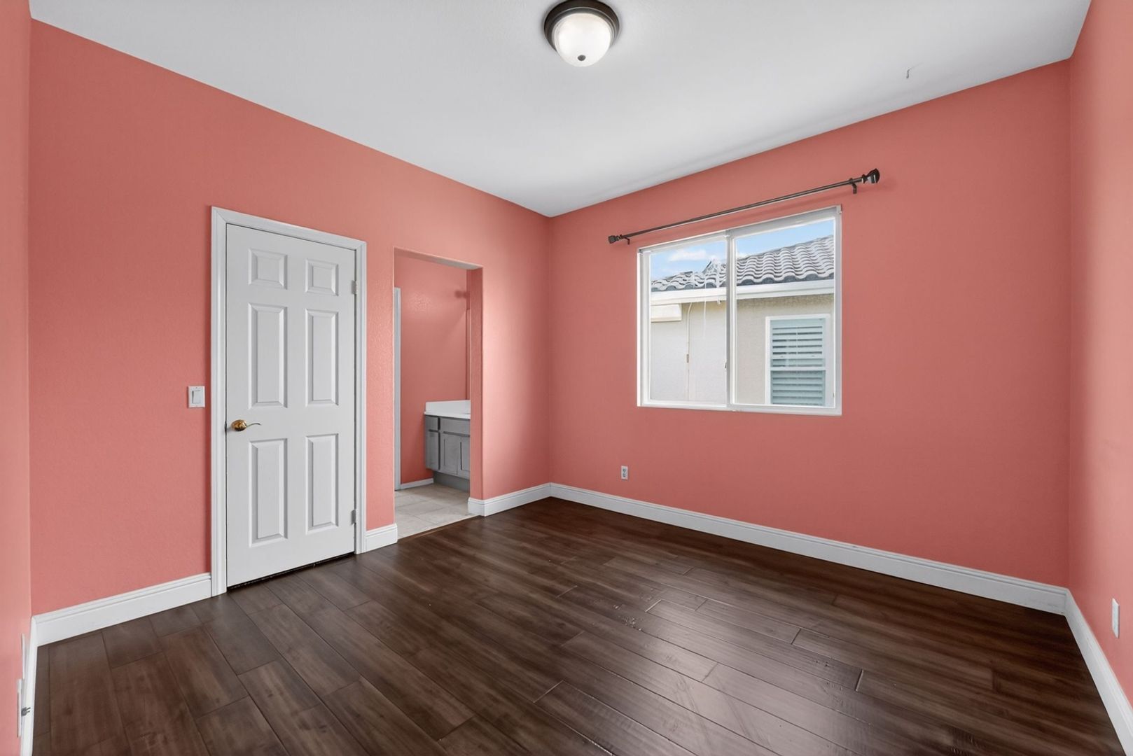 Building Photo - 11677 Swan Lake Dr