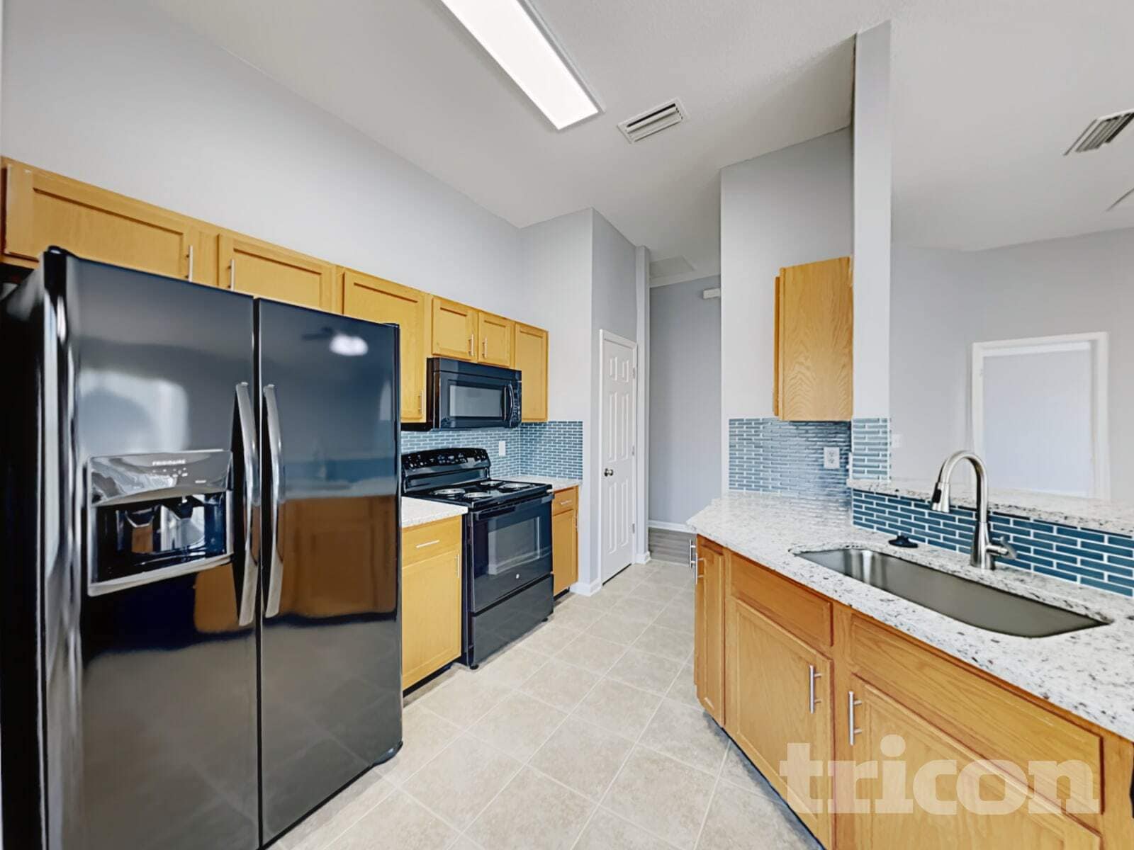 Building Photo - 6830 Shoreline Ln