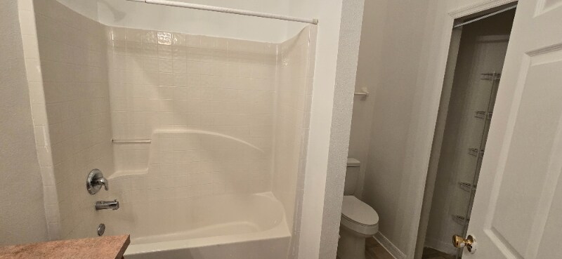 Building Photo - 990 Kenbar St