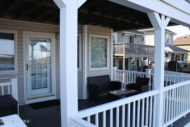 Building Photo - 42 Oceanview Ave