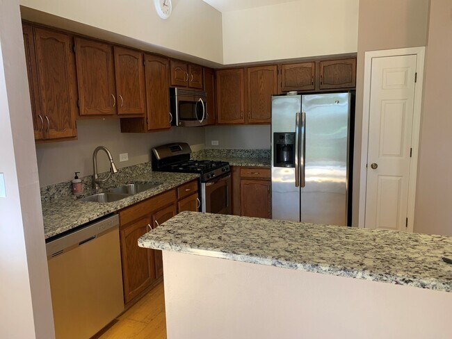 Building Photo - 1161 Regency Dr