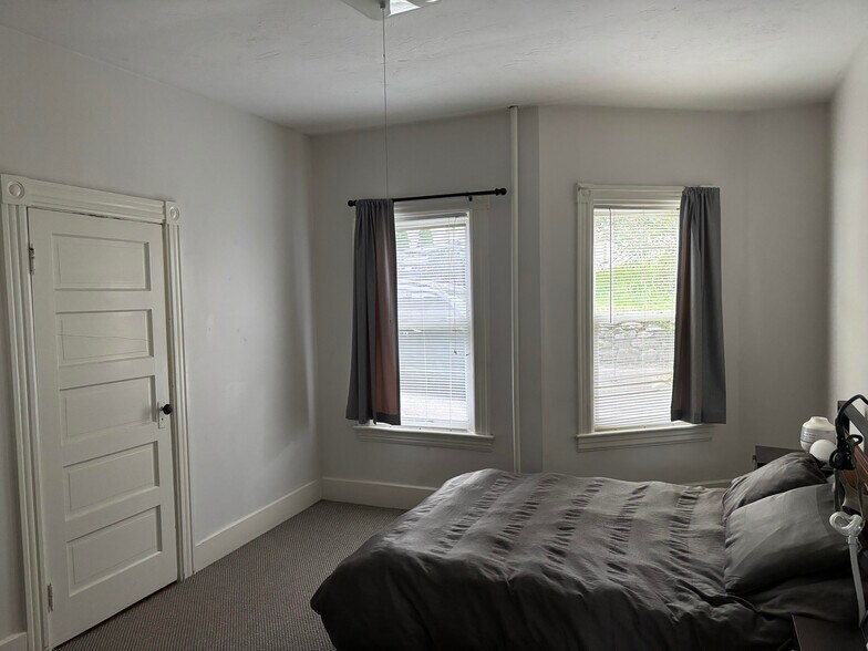 Bedroom 1 - 46 Channing St