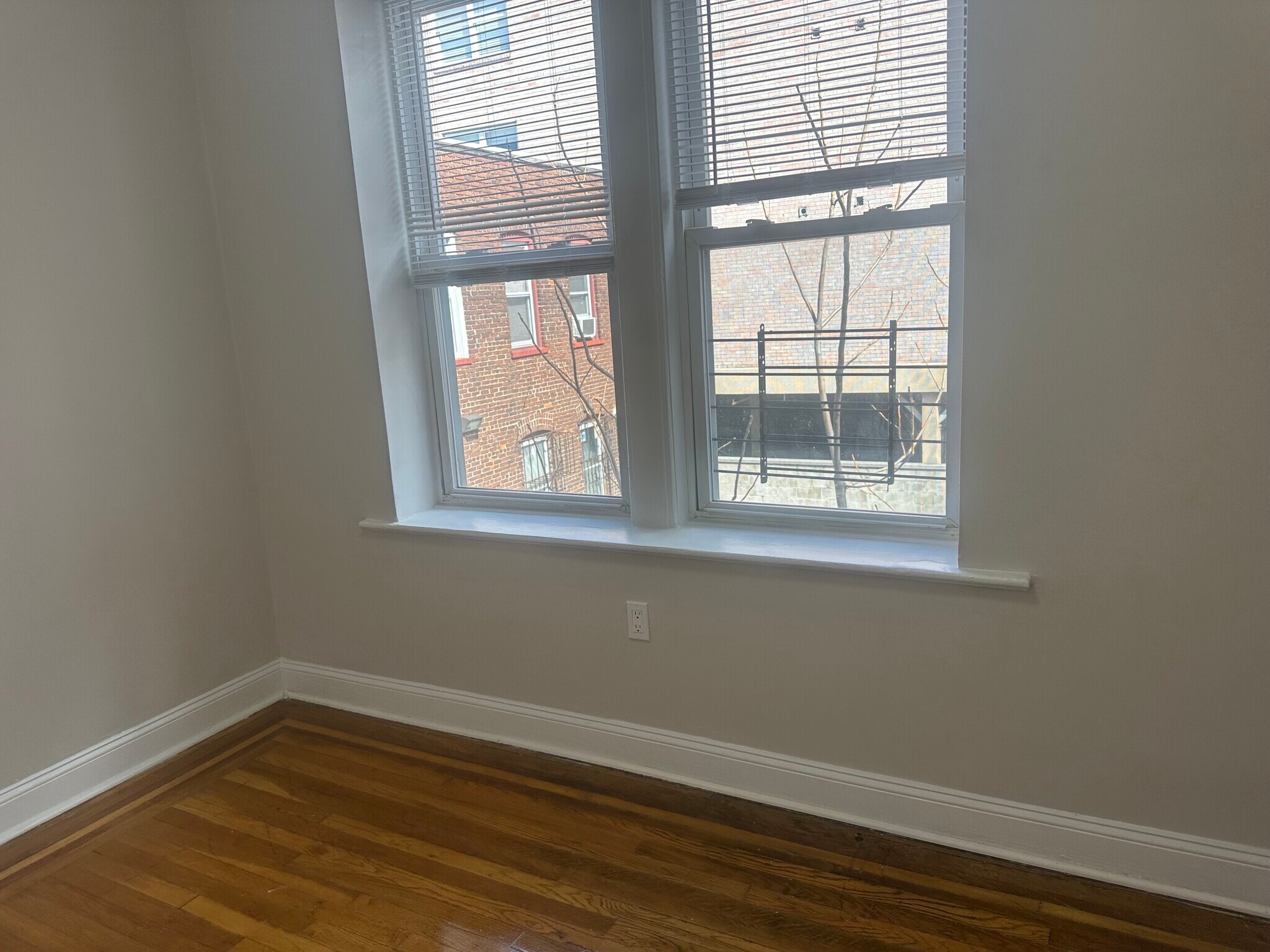 Building Photo - 328 61st St