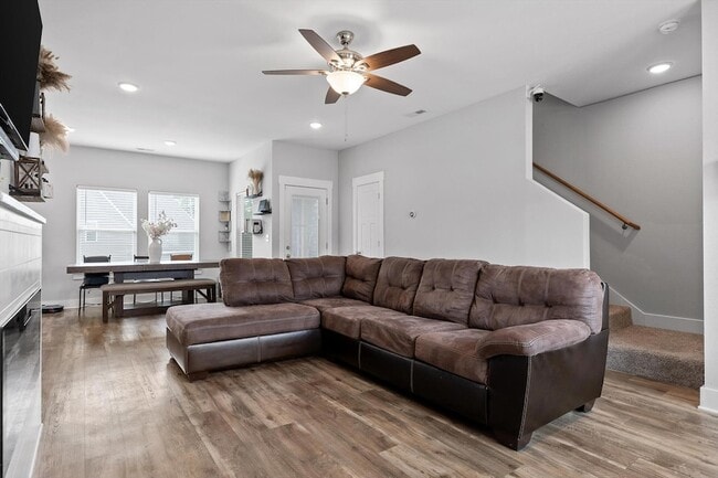 Building Photo - 116 Paxtons Way