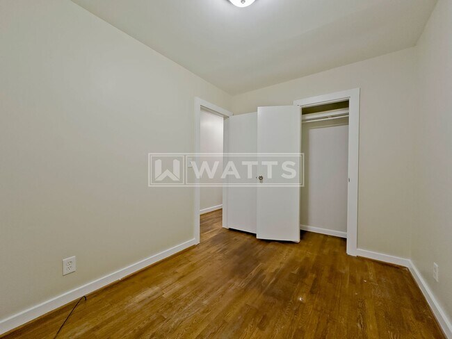 Building Photo - 3-Bedroom, 1-Bath Home in Forestdale