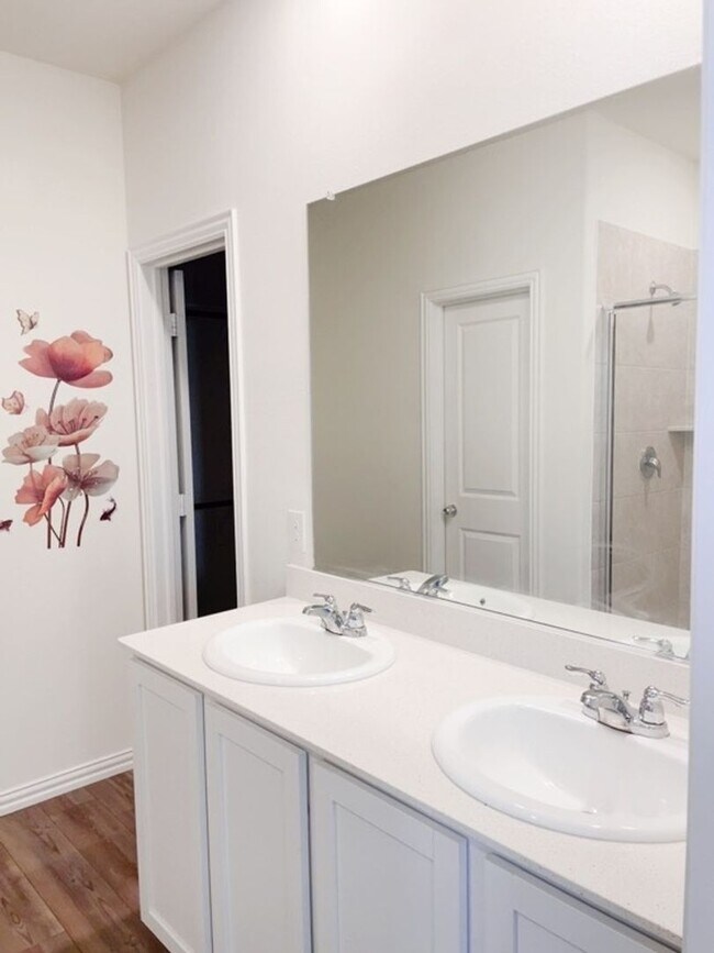 Building Photo - Spacious 4BR House in Forney , near by bes...