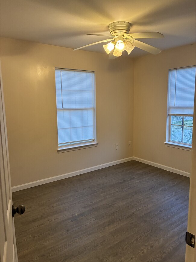 Building Photo - 389 Clark Ave