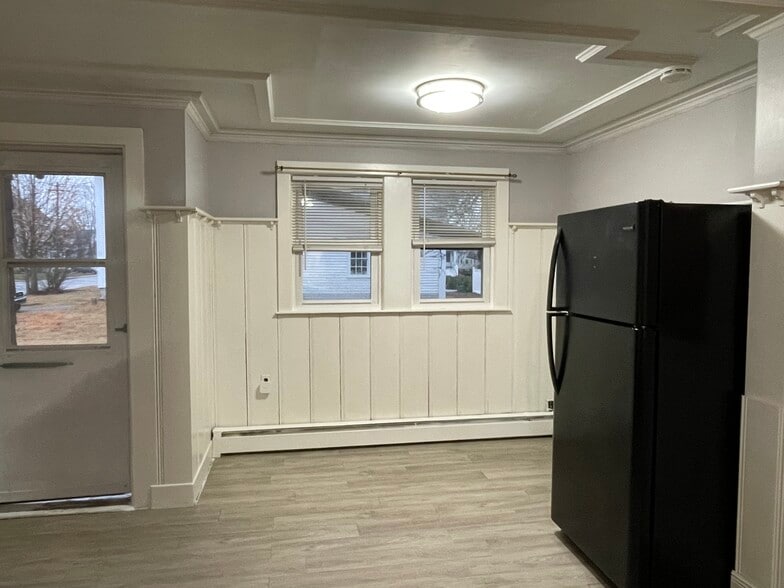 Building Photo - 50 High St