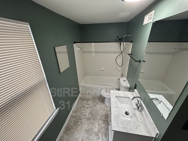 Building Photo - 2012 Oregon Ave