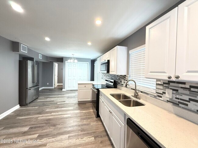 Building Photo - 5336 Cruz Rd