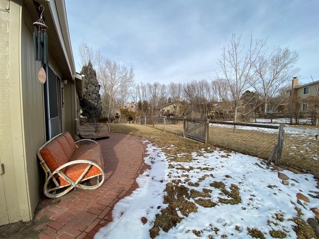 Building Photo - 10860 Utica Ct