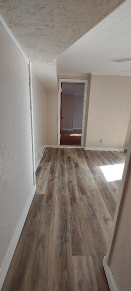Building Photo - 208 High St