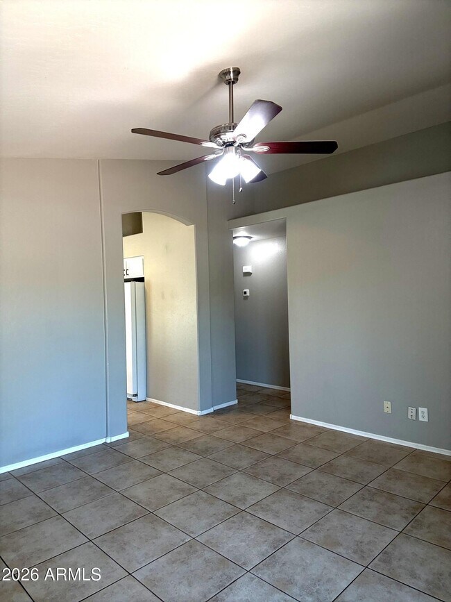 Building Photo - 14869 W Caribbean Ln