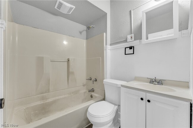 Building Photo - 4797 E 84th St