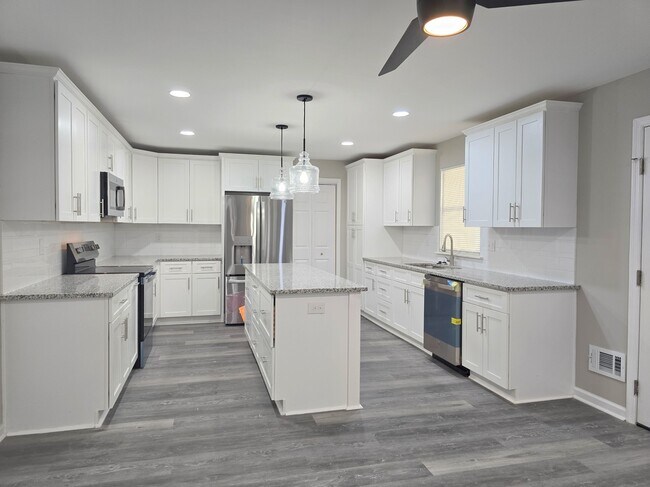 Building Photo - 2327 Tobacco Rd