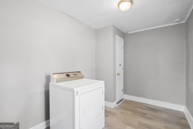 Building Photo - 1971 Detroit Ave NW