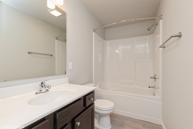 Building Photo - Villas at The Hub | Modern 3 Bedroom Townh...