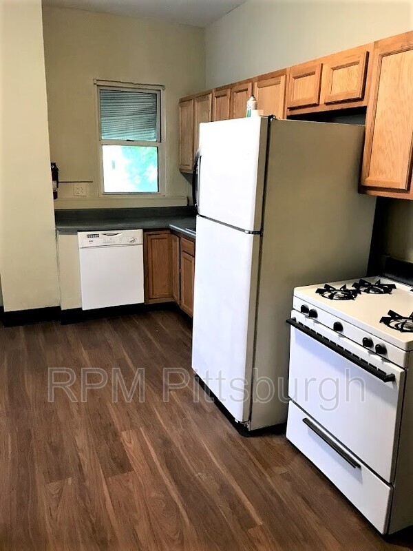 Building Photo - 3108 Niagara St
